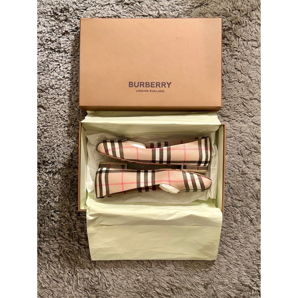 Burberry “Joy” Vintage Check Ballerina Flats (sz 37) + duster, box & paperwork!